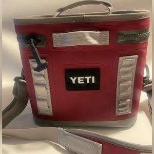 YETI HOPPER FLIP® 8 SOFT COOLER